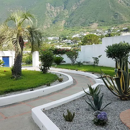 Santa Isabel Malfa (Salina)